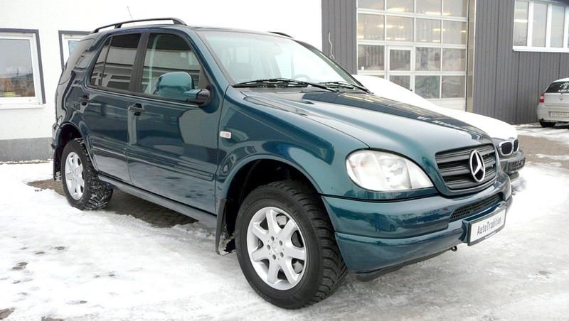 Gebraucht Mercedes ML430 272 PS (200 kW) 1999 Grün SUV
