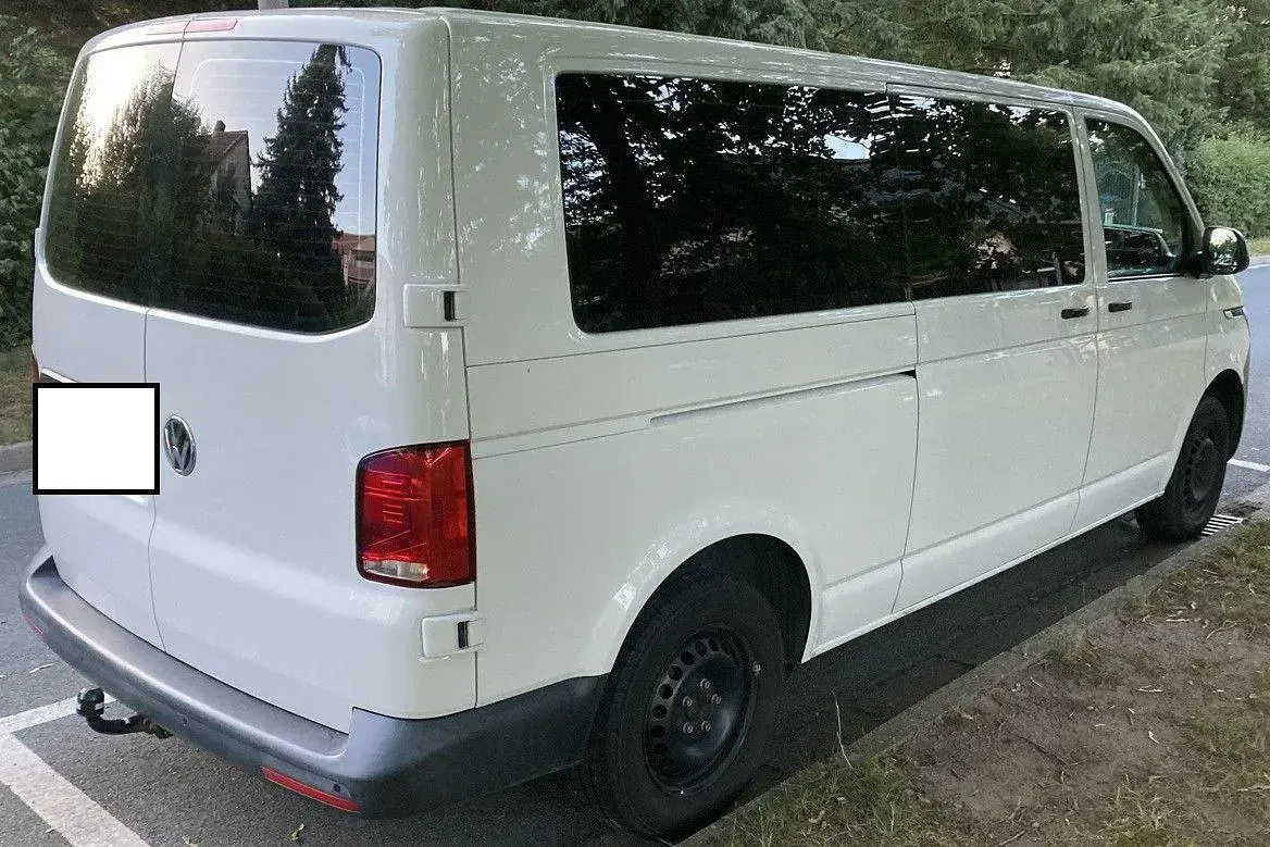Gebraucht VW Caravelle Trendline 150 PS (110 kW) 2021 Weiß Van