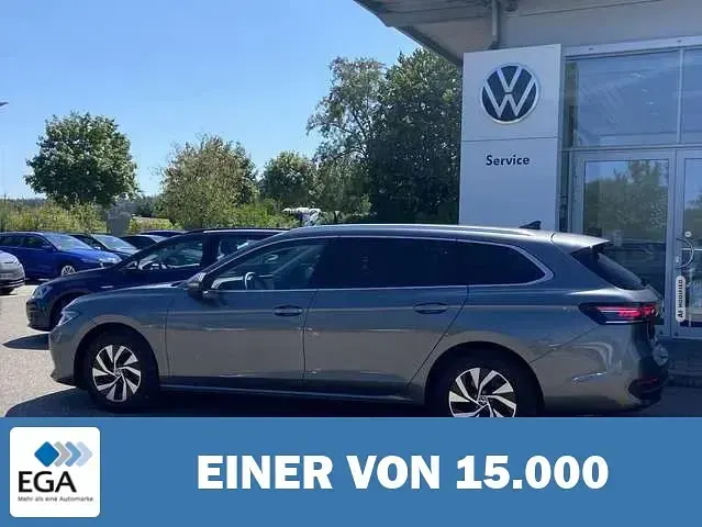 Gebraucht VW Passat Business 150 PS (110 kW) 2024 Grau metallic Kombi
