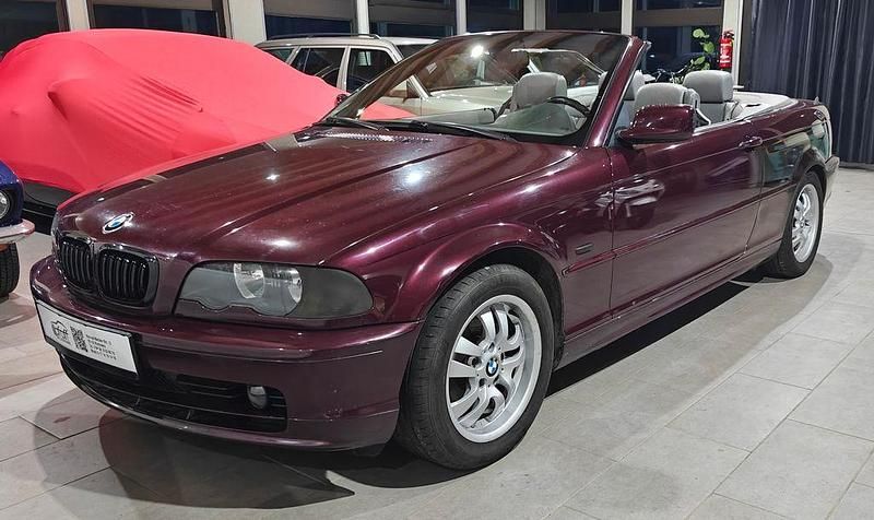 Rot Gebraucht 2002 BMW 318 Cabriolet Cabrio | 2.500 € (Superpreis) - Bild 1/4