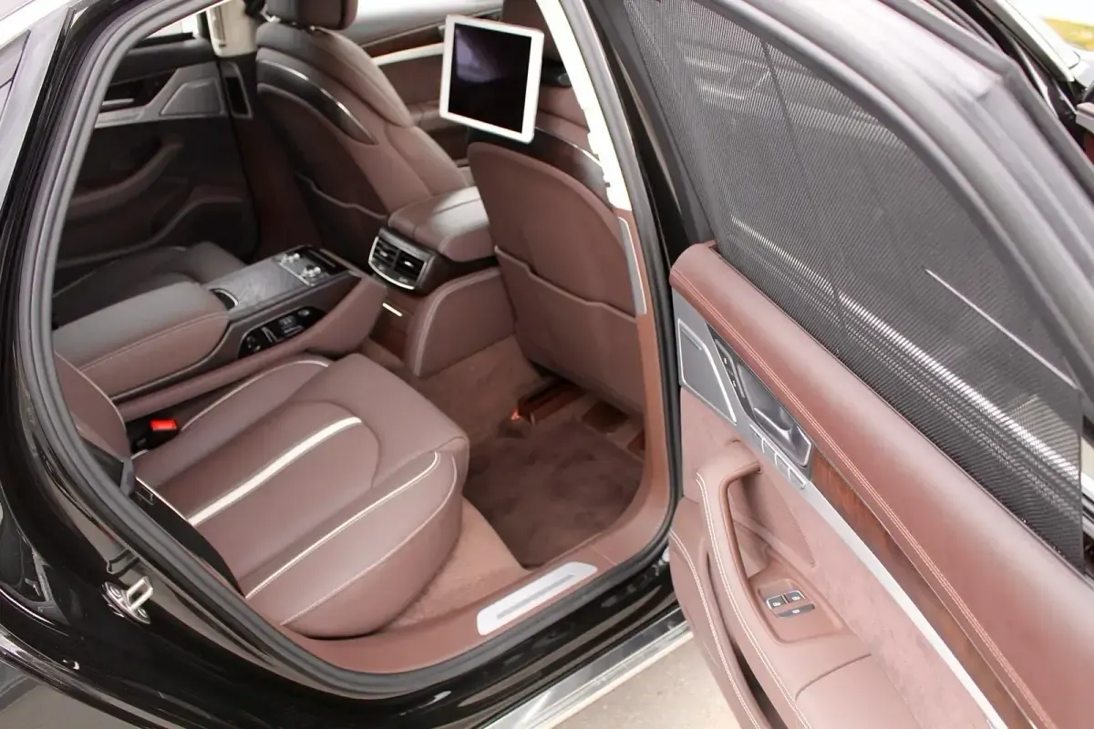 Gebraucht Audi A8 Design 250 PS (183 kW) 2014 Schwarz Limousine