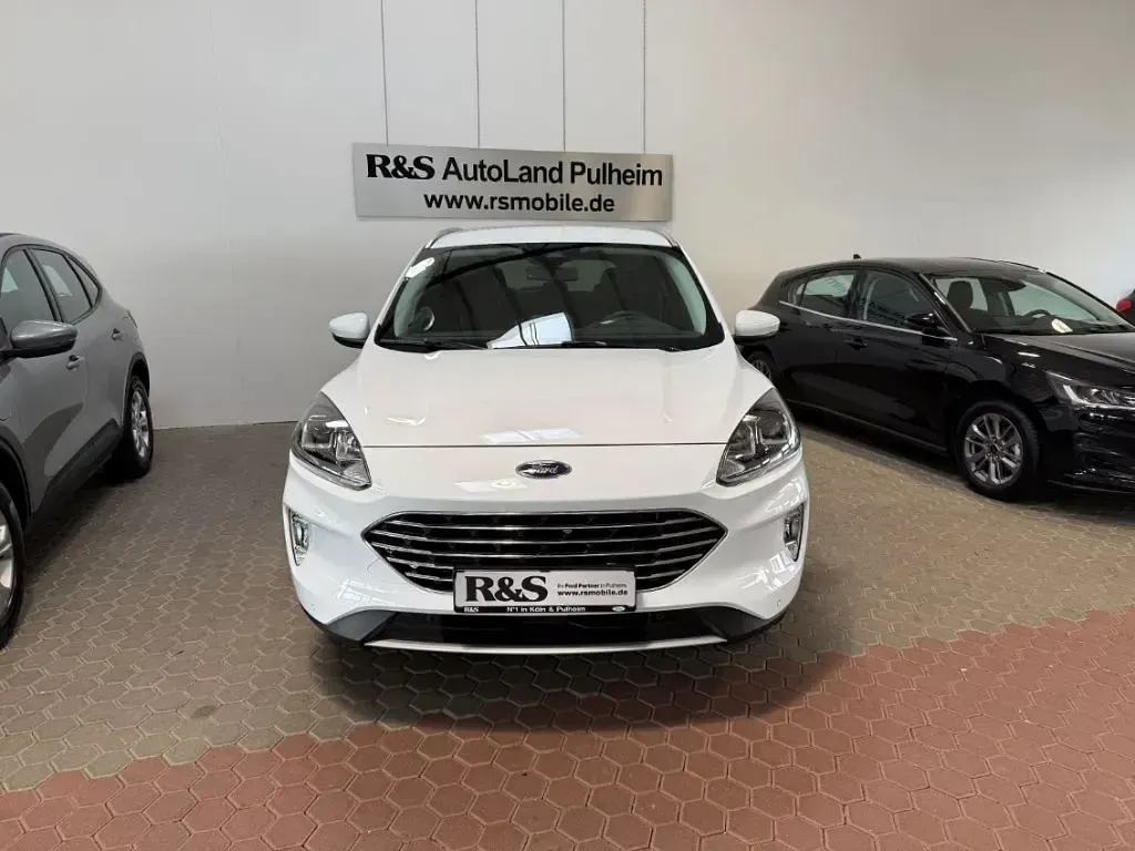 Gebraucht Ford Kuga Titanium 152 PS (111 kW) 2022 Weiss SUV
