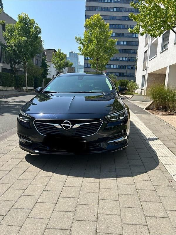 Blau Gebraucht 2018 Opel Insignia Ultimate Kombi | 15.900 € (Superpreis) - Bild 1/4
