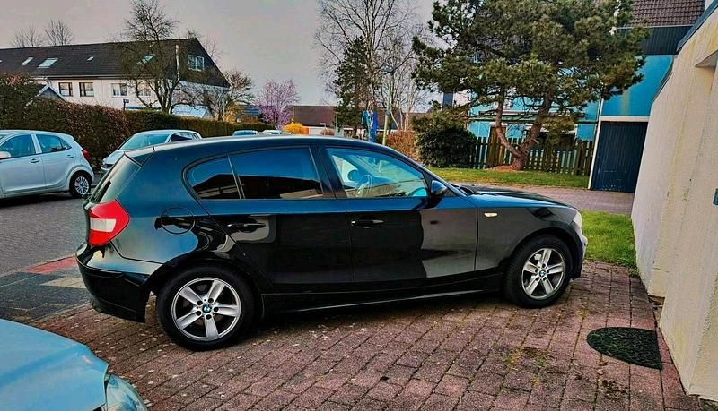 Schwarz Gebraucht 2006 BMW 120 Kleinwagen | 2.750 € (Guter Preis) - Bild 1/3