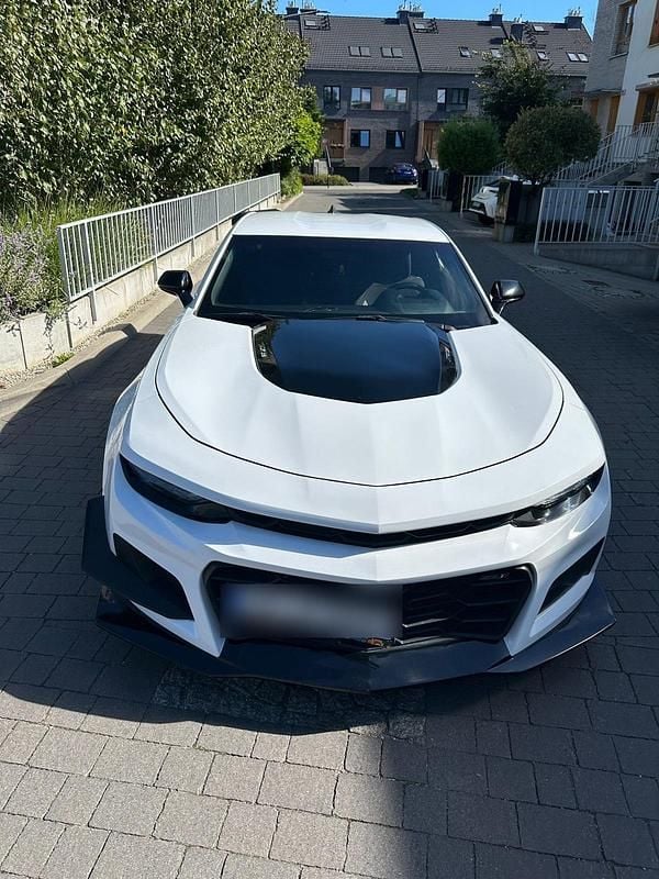 Weiß Gebraucht 2019 Chevrolet Camaro Coupé | 23.000 € (Teuer) - Bild 1/4