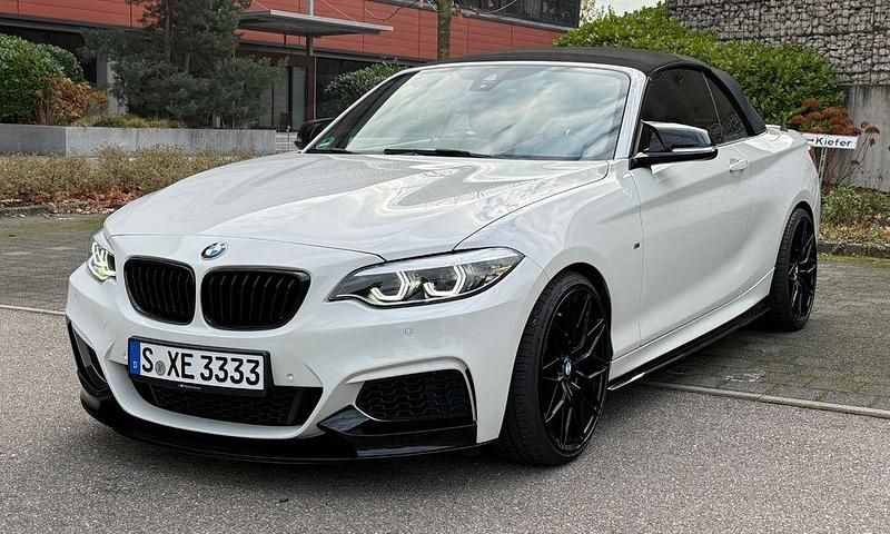 Weiß Gebraucht 2021 BMW M240 M Sport Cabrio | 39.940 € (Fairer Preis) - Bild 1/4