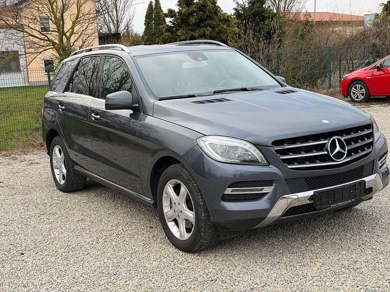 Gebraucht Mercedes ML250 204 PS (150 kW) 2013 Schwarz SUV