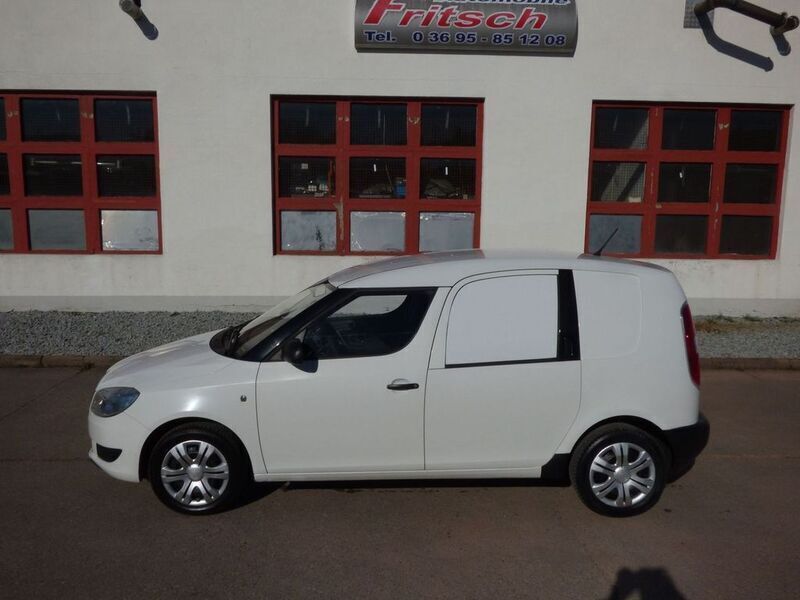 Weiß Gebraucht 2012 Skoda Roomster Limousine | 4.900 € (Guter Preis) - Bild 1/4