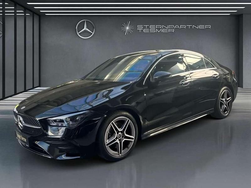 Schwarz Gebraucht 2024 Mercedes CLA200 AMG Coupé | 34.490 € (Guter Preis) - Bild 1/3