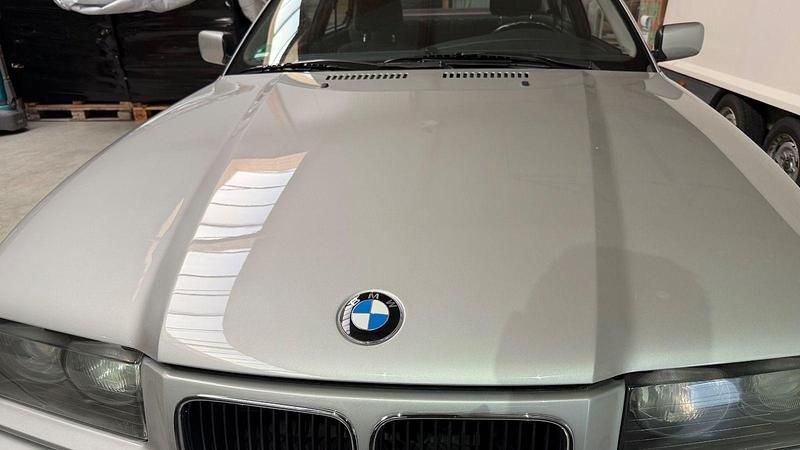 Gebraucht BMW 318 Performance 140 PS (102 kW) 1993 Silber Coupé