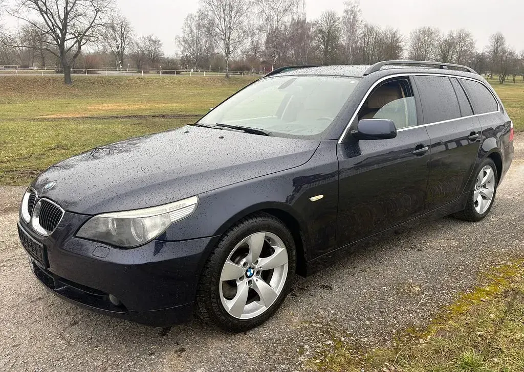 Gebraucht BMW 545 Performance 333 PS (244 kW) 2004 Blau Kombi