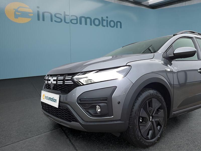 Neu Dacia Jogger 140 PS (102 kW) 2025 Grau Van / Kleinbus