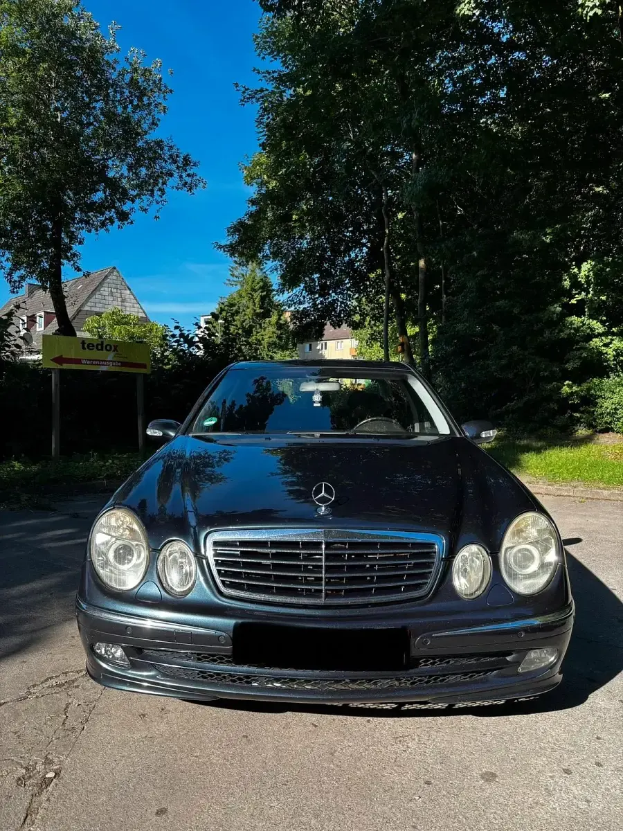 Gebraucht Mercedes E500 306 PS (225 kW) 2003 Limousine