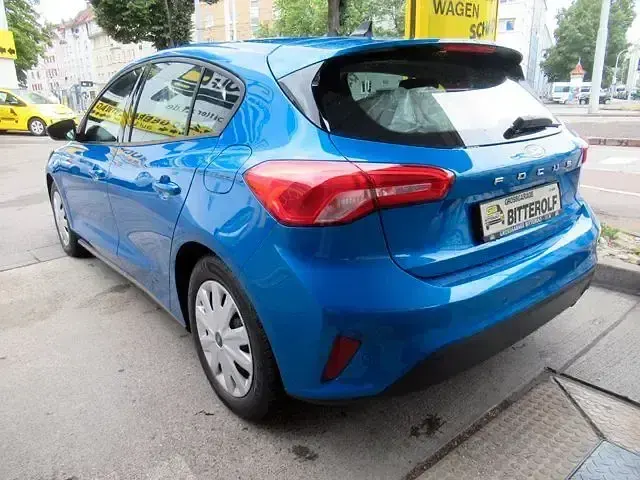 Gebraucht Ford Focus Trend 120 PS (88 kW) 2021 Blau Limousine