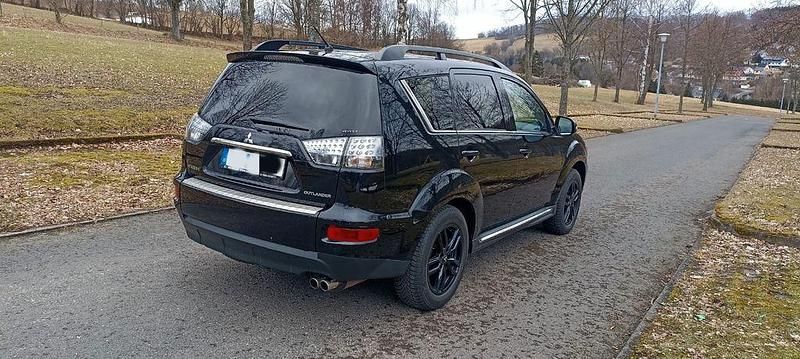 Gebraucht Mitsubishi Outlander Intense 156 PS (114 kW) 2012 Schwarz SUV