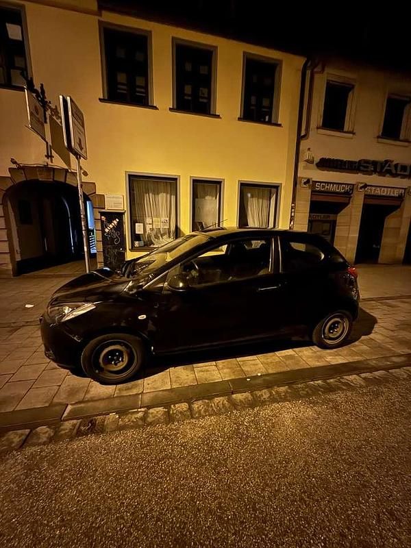 Gebraucht Mazda 2 75 PS (55 kW) 2008 Schwarz Coupé