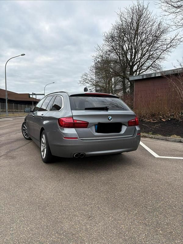 Gebraucht BMW 528 Luxury Line 245 PS (180 kW) 2015 Grau Kombi