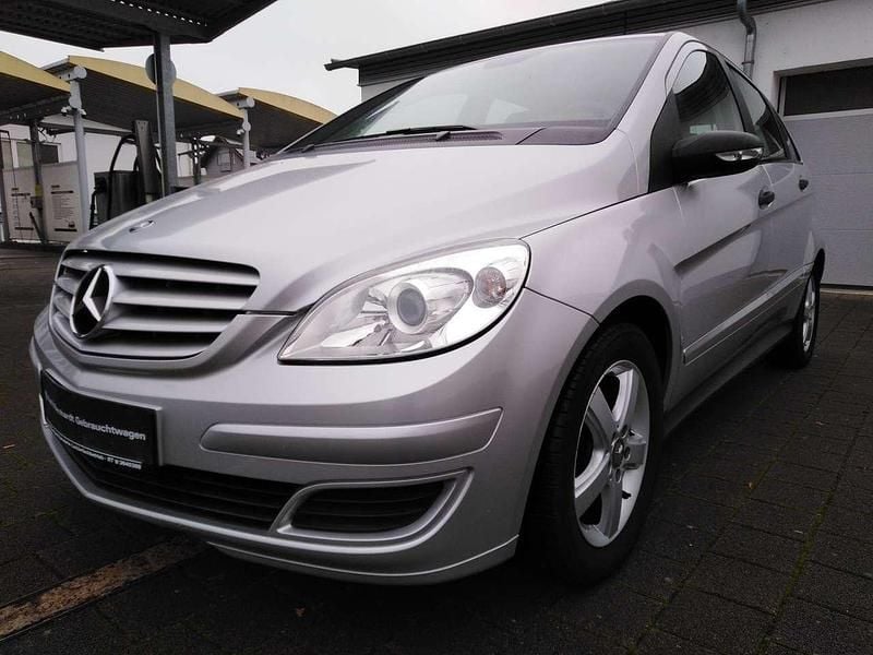 Gebraucht Mercedes B180 109 PS (80 kW) 2008 Polarsilber Van / Kleinbus