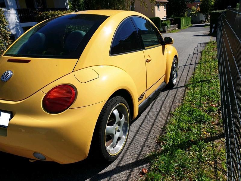 Gebraucht VW New Beetle 102 PS (75 kW) 2001 Gelb Kleinwagen