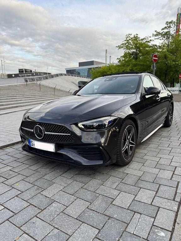Schwarz Gebraucht 2022 Mercedes C300 AMG Limousine | 48.000 € (Teuer) - Bild 1/4