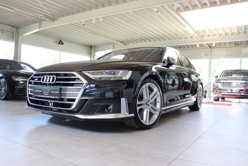 Individuallackierunge... Gebraucht 2021 Audi S8 Sport Limousine | 82.990 € (Teuer) - Bild 1/4