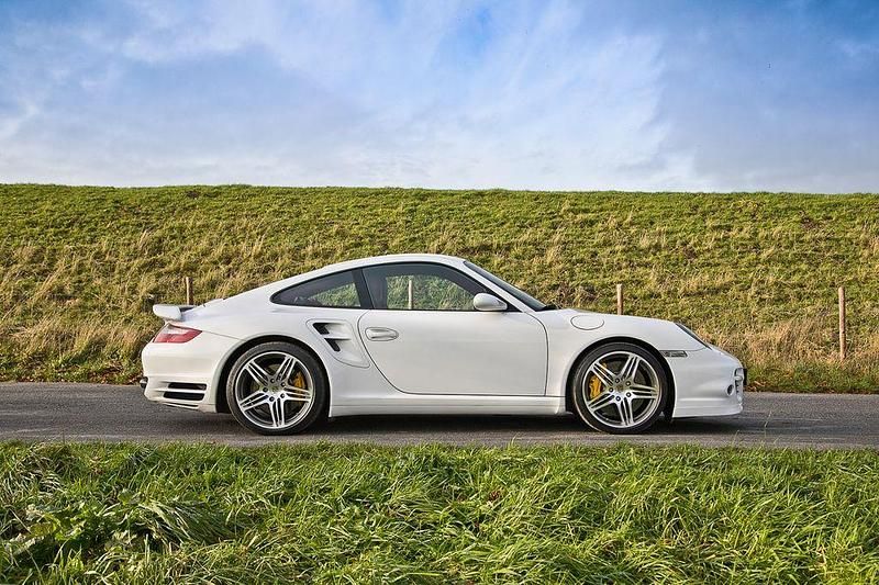 Weiß Gebraucht 2009 Porsche 997 Turbo Coupé | 69.000 € - Bild 1/4