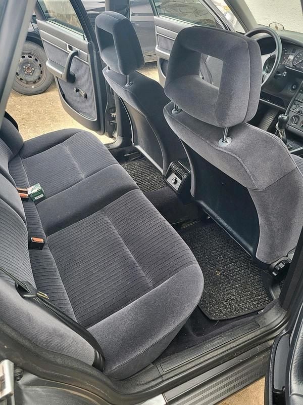 Gebraucht Audi 100 135 PS (99 kW) 1991 Silber Limousine