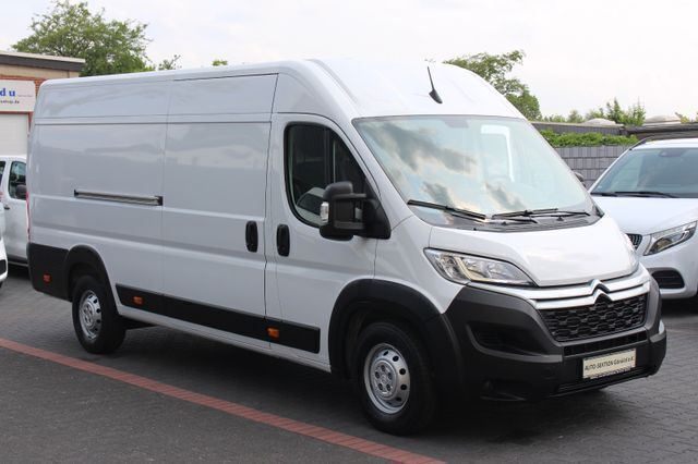 Weiß Gebraucht 2024 Citroën Jumper Van / Kleinbus | 23.798 € (Superpreis) - Bild 1/4