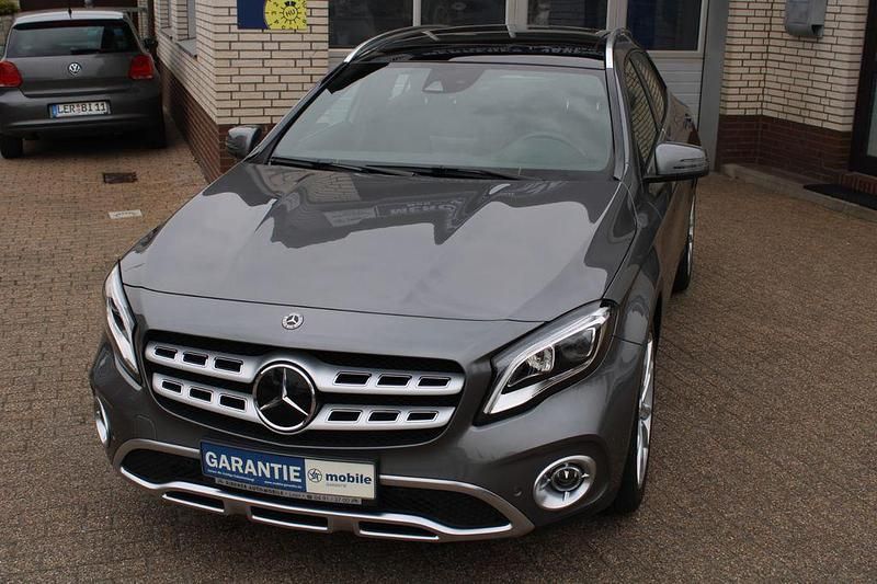 Gebraucht Mercedes GLA250 211 PS (155 kW) 2019 Grau SUV