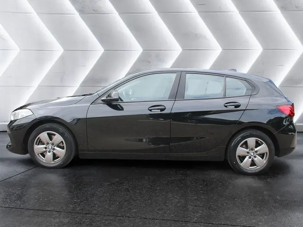 Gebraucht BMW 118 Advantage 140 PS (102 kW) 2019 Schwarz Limousine