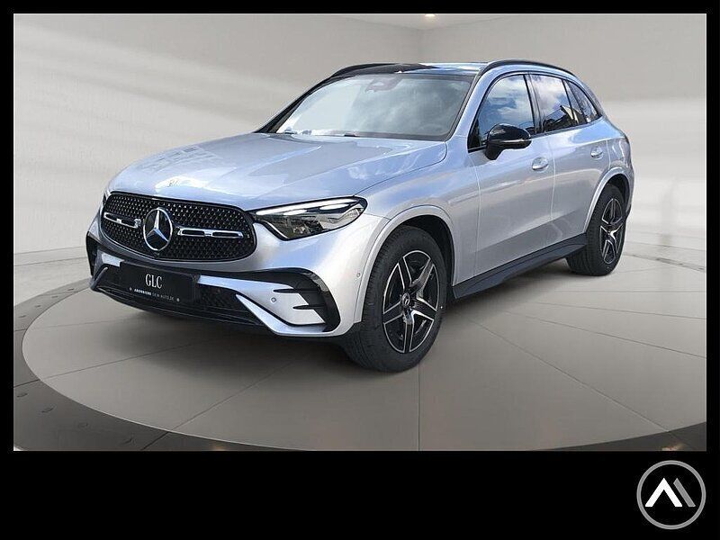 Silber metalliclack hightechsilber Gebraucht 2025 Mercedes GLC220 SUV | 61.980 € (Superpreis) - Bild 1/4