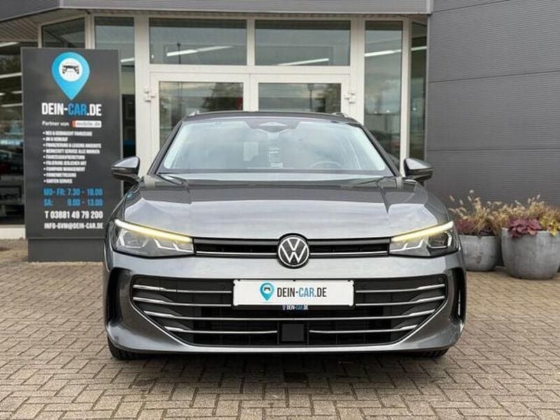 Gebraucht VW Passat 193 PS (141 kW) 2024 Grau Kombi