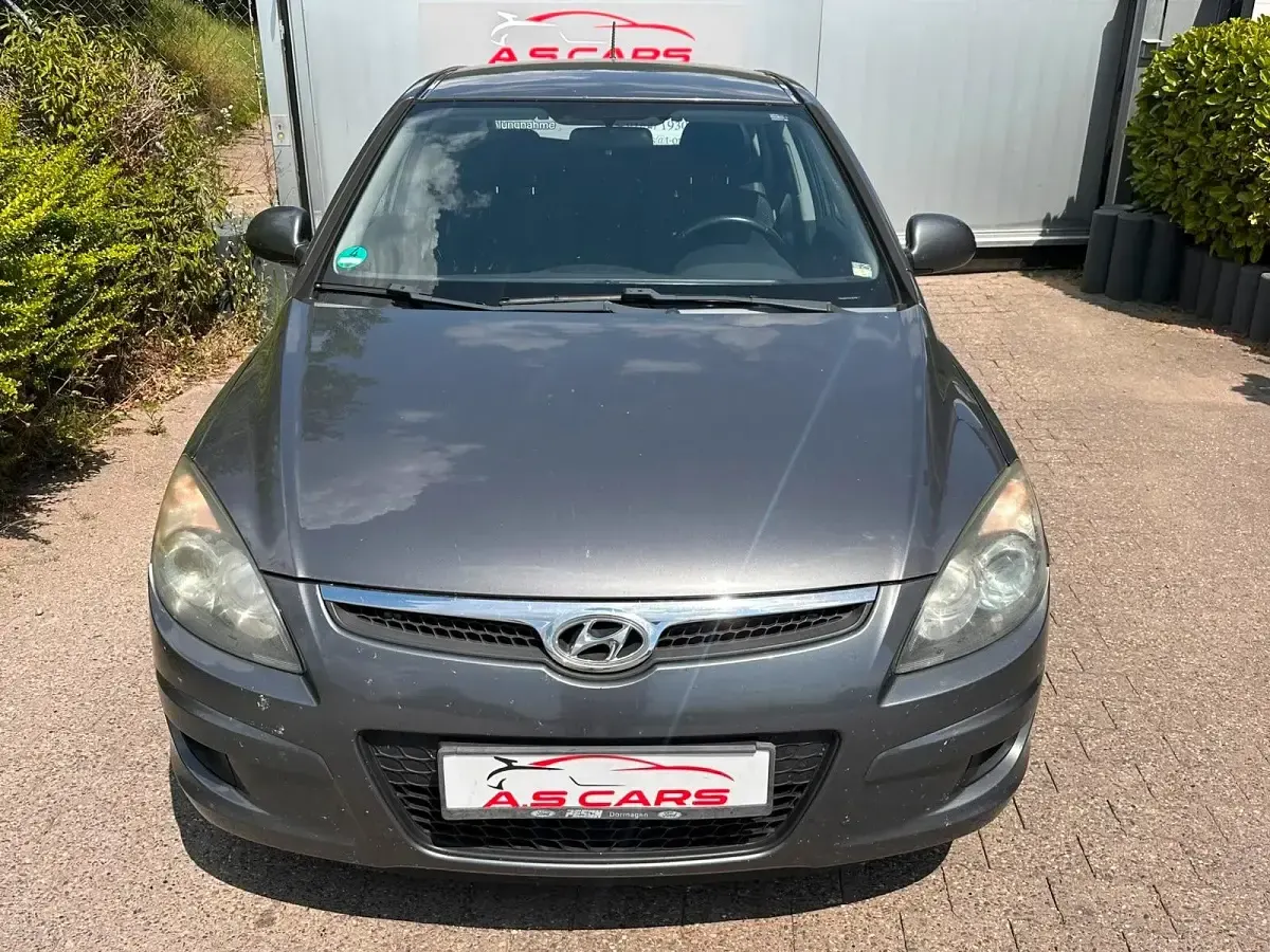 Gebraucht Hyundai i30 Edition+ 109 PS (80 kW) 2009 Grau Kleinwagen