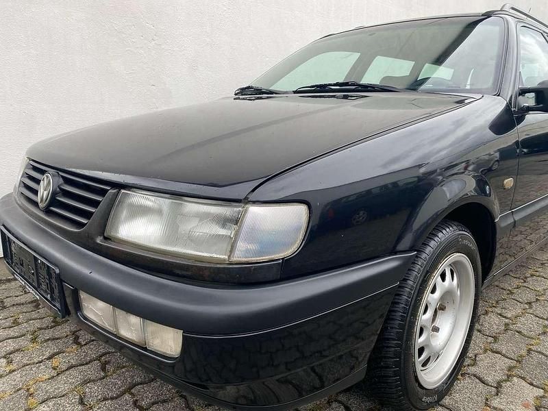 Gebraucht VW Passat 116 PS (85 kW) 1995 Schwarz Kombi