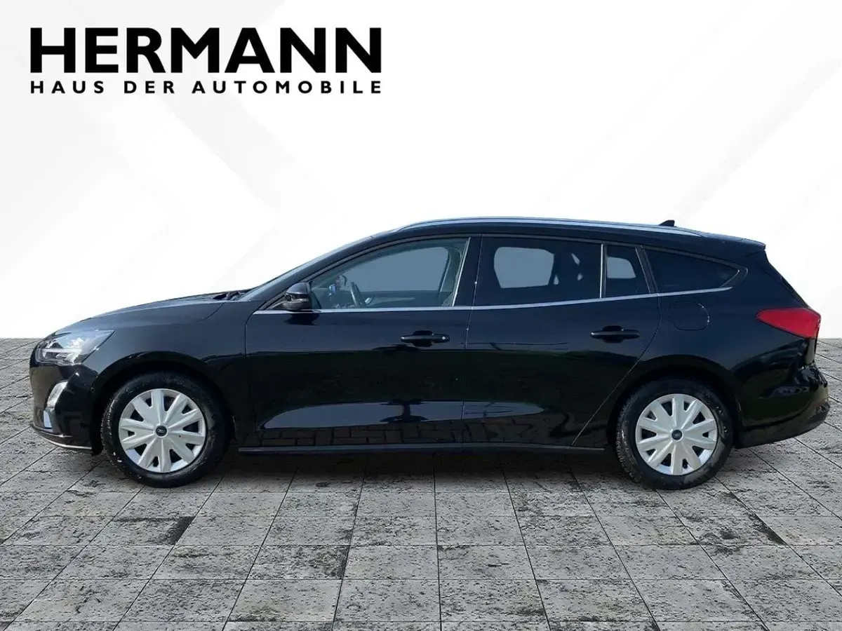 Używany Ford Focus Titanium 125 KM (91 kW) 2020 Czarny Kombi