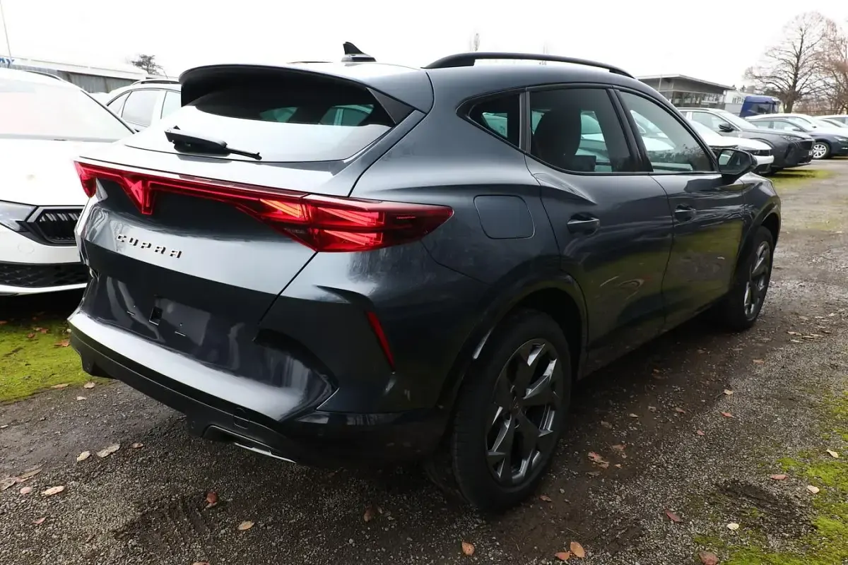 Neu Cupra Formentor 150 PS (110 kW) 2026 Magnetic grau metallic SUV