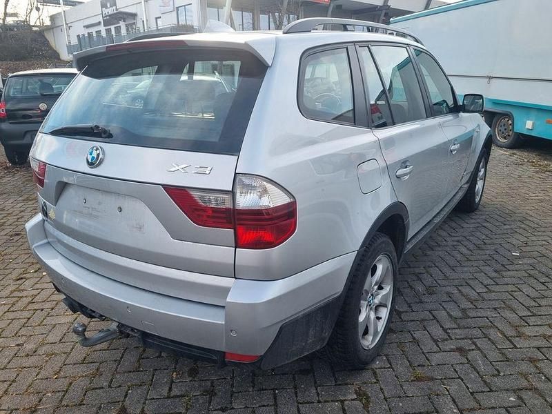 Gebraucht BMW X3 143 PS (105 kW) 2009 Silber SUV