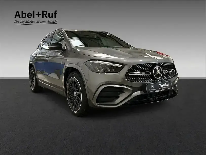 Gebraucht Mercedes GLA200 AMG 150 PS (110 kW) 2026 Grau SUV