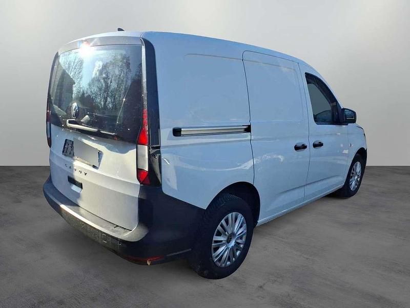 Gebraucht VW Caddy 102 PS (75 kW) 2023 Candyweiß Van / Kleinbus