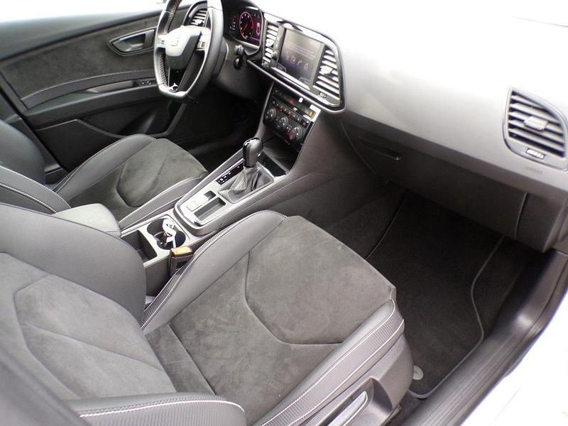 Gebraucht Cupra Leon 300 PS (220 kW) 2020 Weiß Limousine