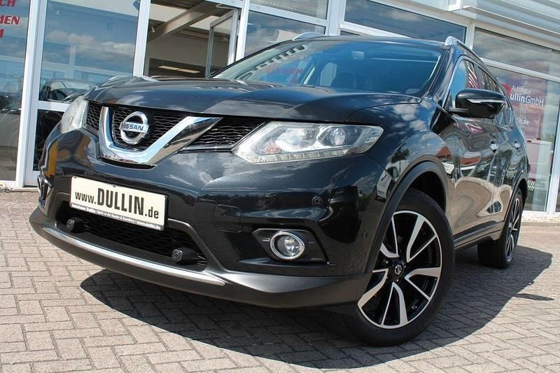 Schwarz Gebraucht 2014 Nissan X-Trail Tekna SUV | 8.995 € (Guter Preis) - Bild 1/4