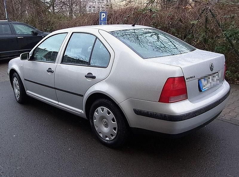 Gebraucht VW Bora 101 PS (74 kW) 2000 Silber Limousine