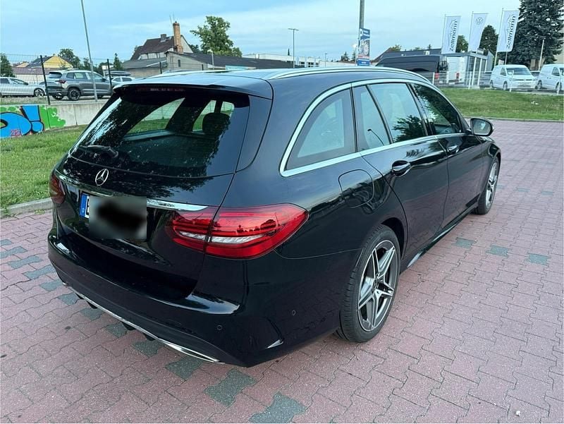 Gebraucht Mercedes C300 AMG line 258 PS (189 kW) 2018 Schwarz Kombi