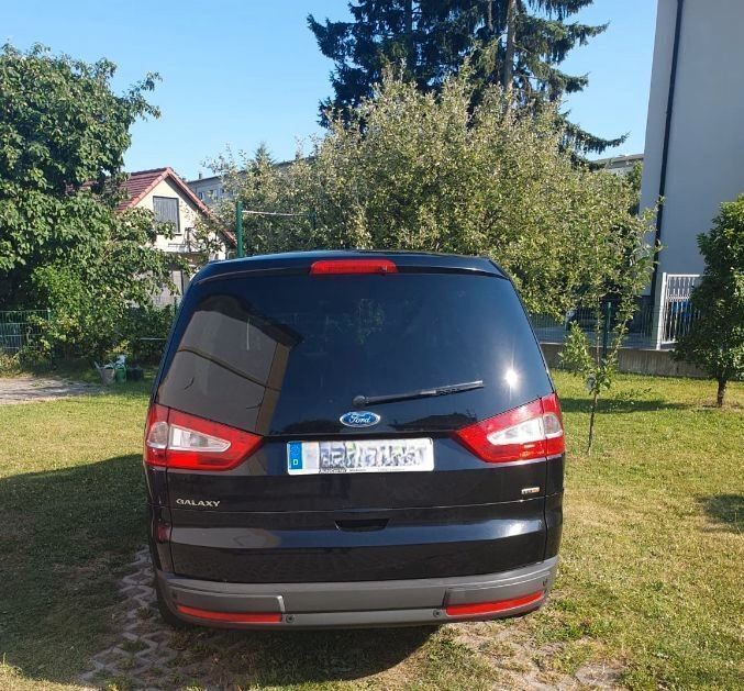 Schwarz Gebraucht 2007 Ford Galaxy Ambiente Van / Kleinbus | 5.500 € (Fairer Preis) - Bild 1/4