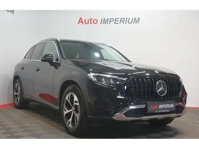Gebraucht Mercedes GLC220 197 PS (144 kW) 2023 Schwarz SUV