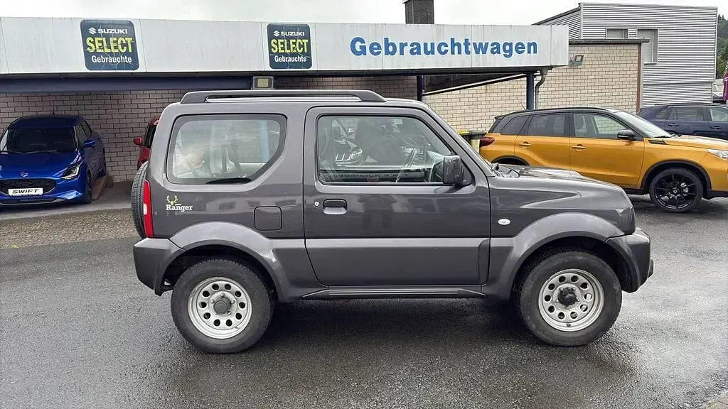 Gebraucht Suzuki Jimny Comfort 84 PS (61 kW) 2017 Grau SUV