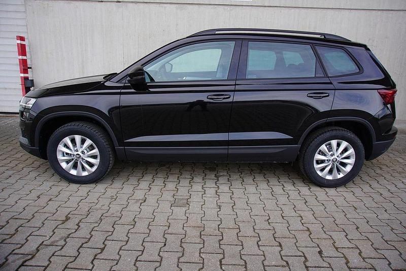 Gebraucht Skoda Karoq 150 PS (110 kW) 2024 Schwarzmagic perleffekt SUV