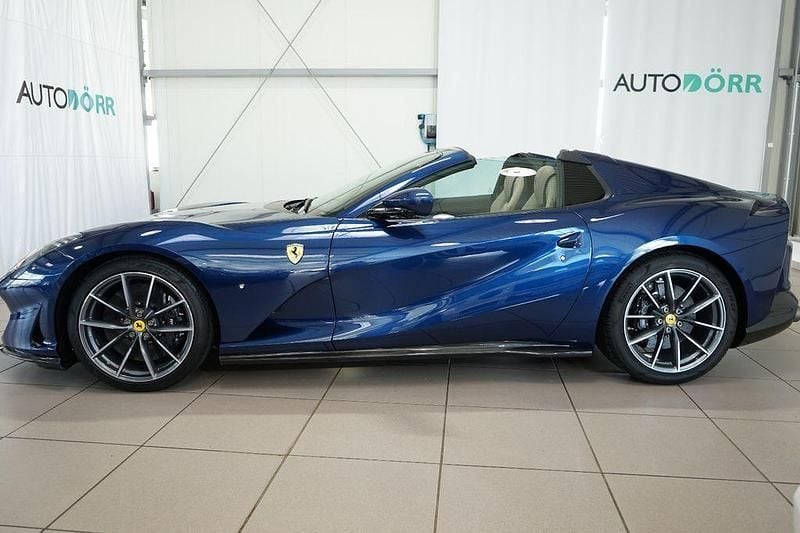 Gebraucht Ferrari 812 795 PS (584 kW) 2021 Blu tour de france Cabrio