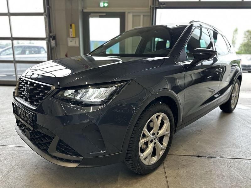 Grau Gebraucht 2024 Seat Arona FR SUV | 19.200 € (Guter Preis) - Bild 1/4