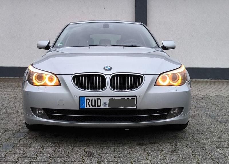Silber Gebraucht 2008 BMW 525 Advantage Kombi | 4.199 € (Guter Preis) - Bild 1/4